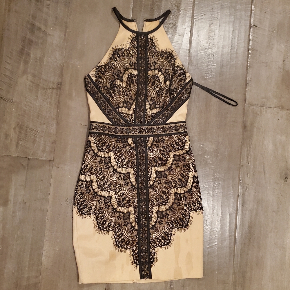 Bebe lace dress